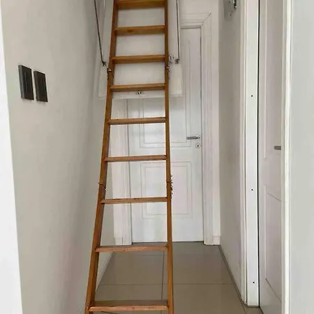 Entire Apartment In The Center, Top Floor With View Of The Beagle Ushuaia Exterior foto