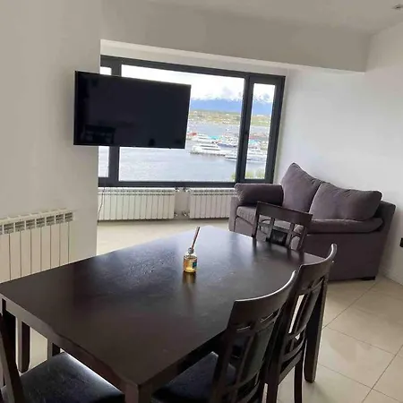 Entire Apartment In The Center, Top Floor With View Of The Beagle Ushuaia Exterior foto